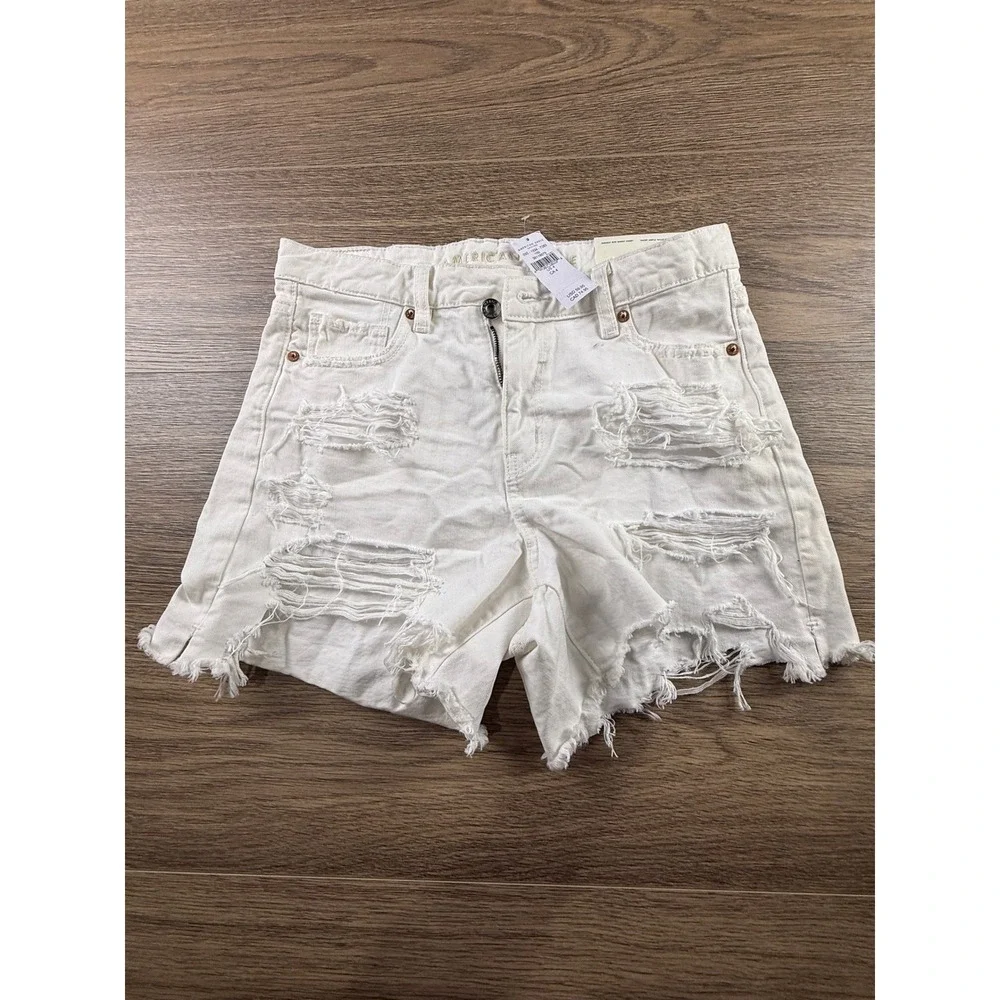 American Eagle Highest Rise Baggy Shorts White Distressed Denim Size 4 27W NEW